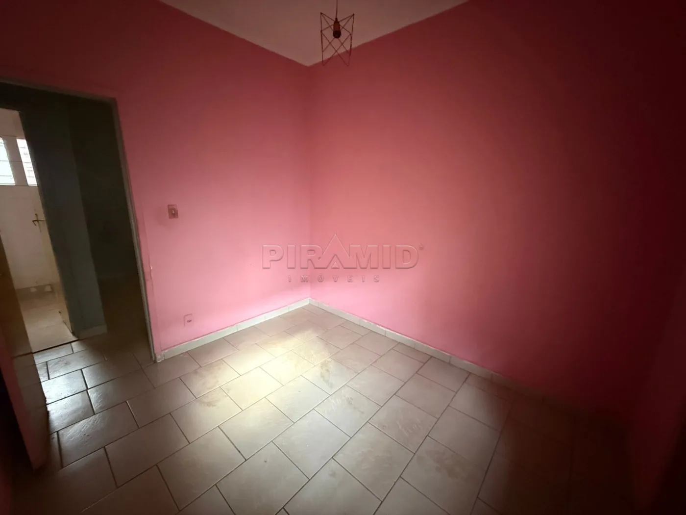 Alugar Casa / Padr&atilde;o em Ribeir&atilde;o Preto R$ 1.500,00 - Foto 13