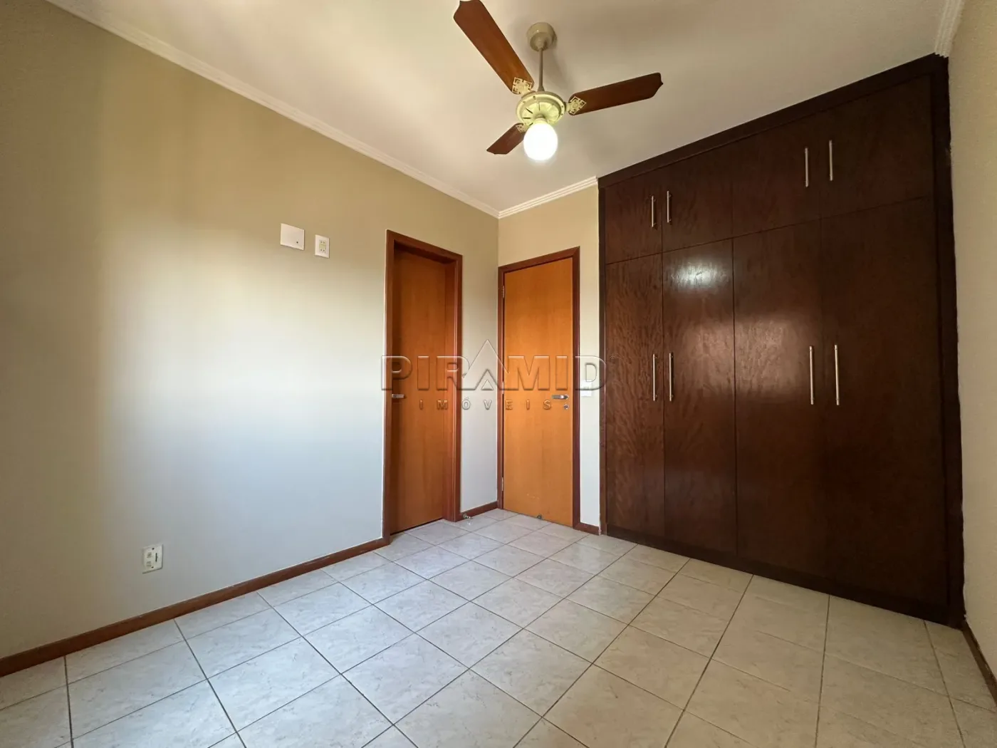 Alugar Apartamento / Padr&atilde;o em Ribeir&atilde;o Preto R$ 4.100,00 - Foto 13