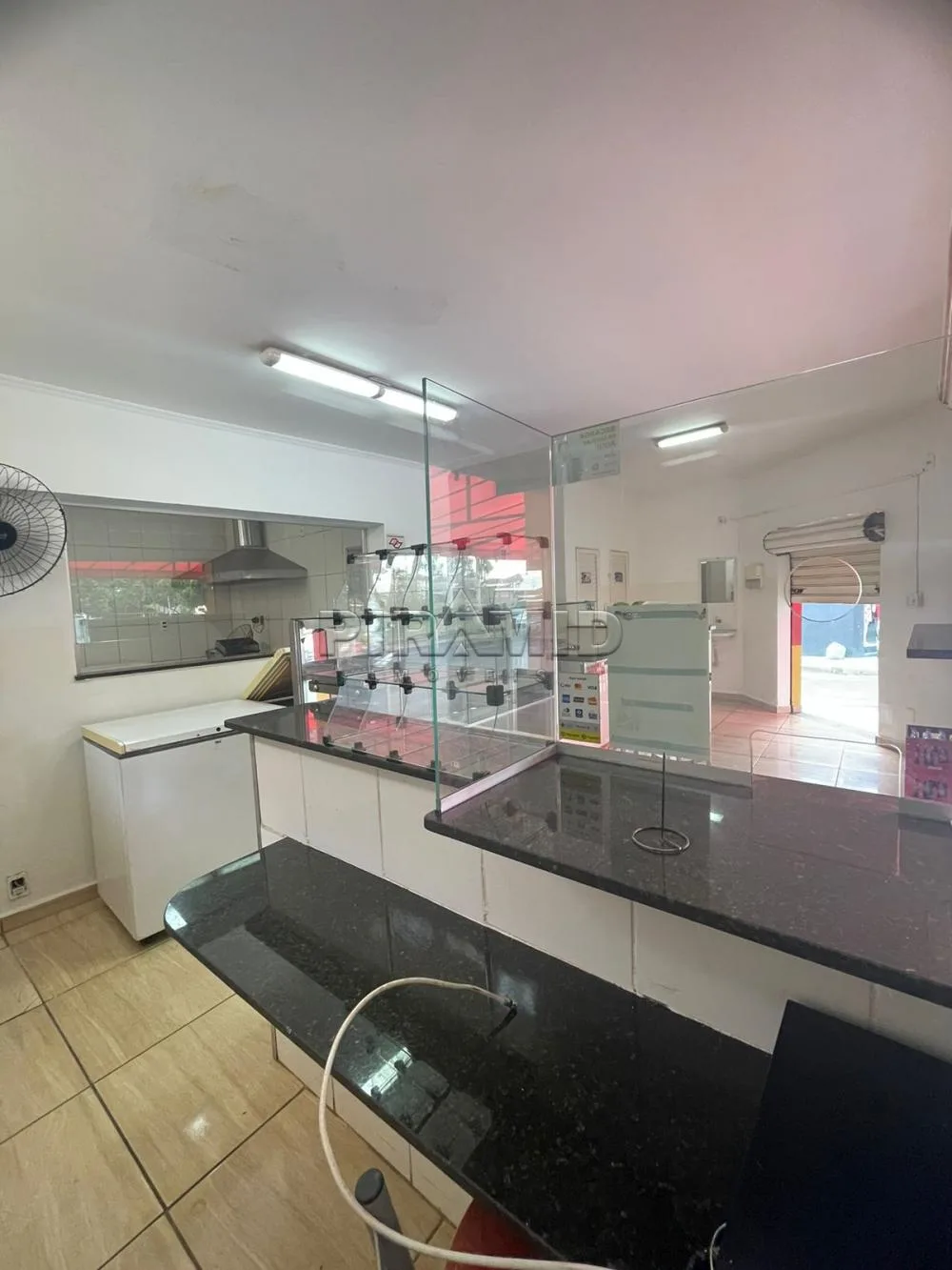 Alugar Comercial / Sal&atilde;o em Ribeir&atilde;o Preto R$ 2.700,00 - Foto 3