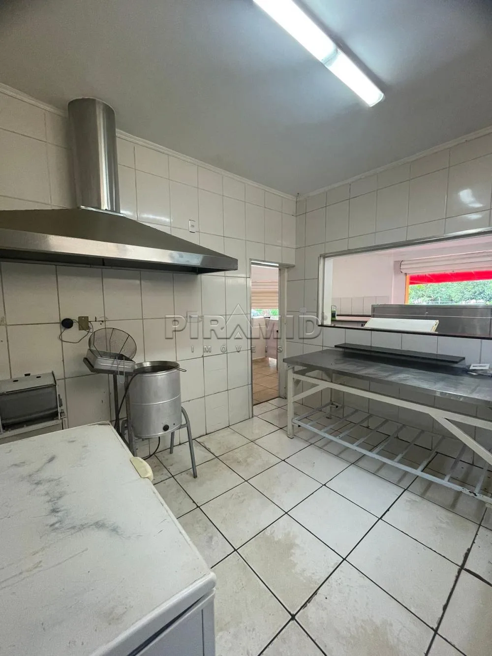 Alugar Comercial / Sal&atilde;o em Ribeir&atilde;o Preto R$ 2.700,00 - Foto 16