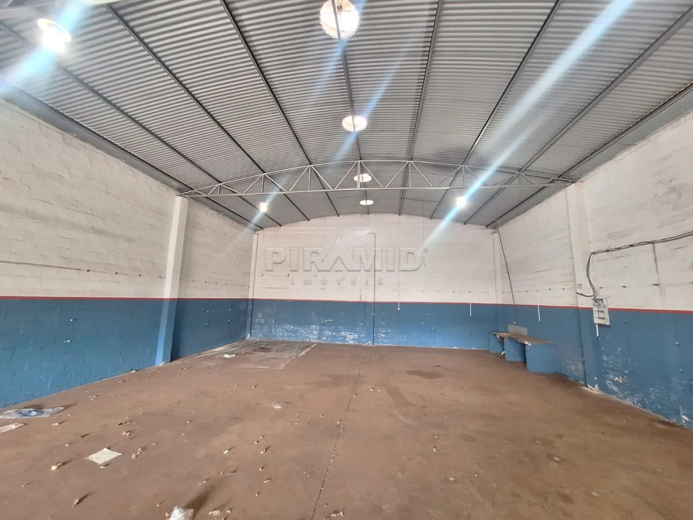 Alugar Comercial / Sal&atilde;o em Ribeir&atilde;o Preto R$ 3.600,00 - Foto 1