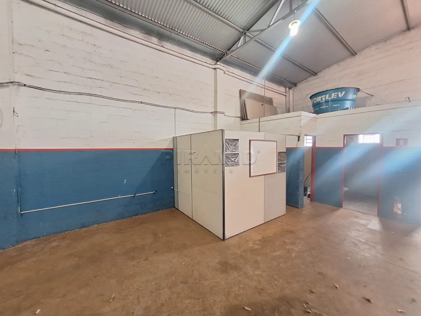 Alugar Comercial / Sal&atilde;o em Ribeir&atilde;o Preto R$ 3.600,00 - Foto 6