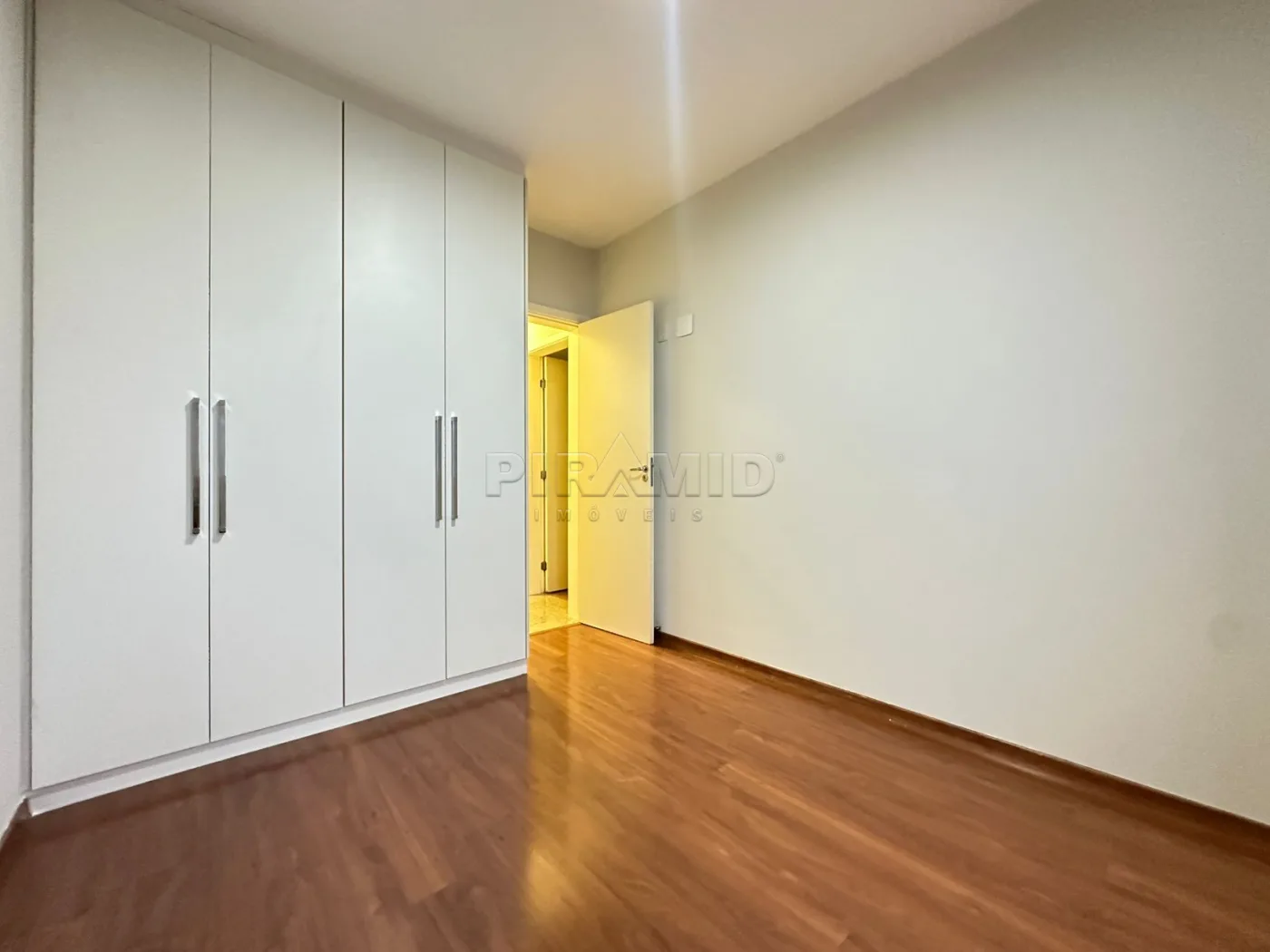 Alugar Apartamento / Padr&atilde;o em Ribeir&atilde;o Preto R$ 2.600,00 - Foto 12
