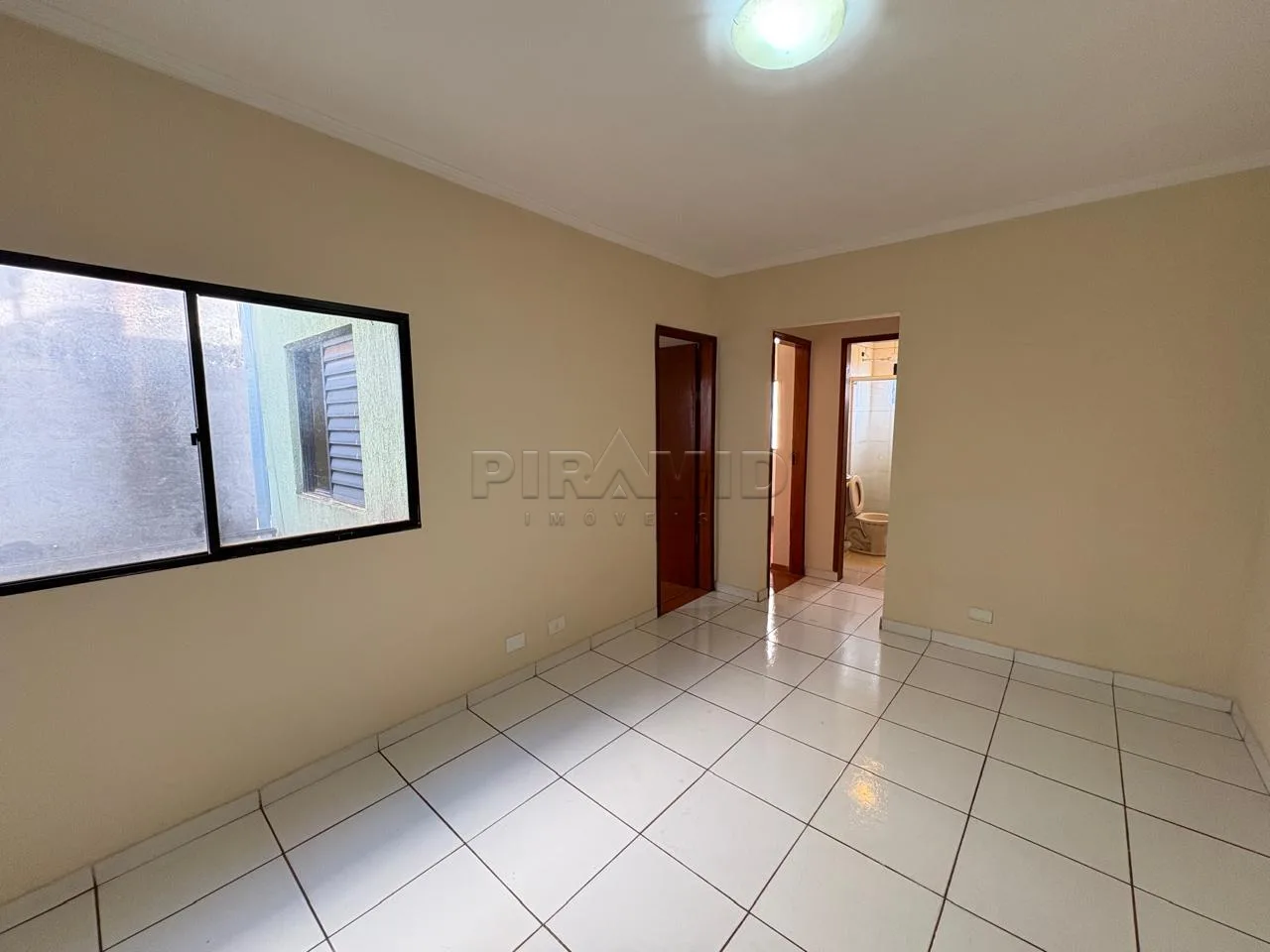 Alugar Apartamento / Padr&atilde;o em Ribeir&atilde;o Preto R$ 1.200,00 - Foto 2