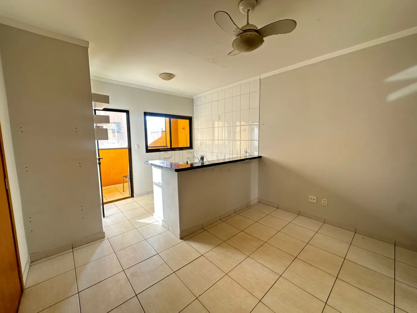 Alugar Apartamento / Padr&atilde;o em Ribeir&atilde;o Preto R$ 1.200,00 - Foto 2
