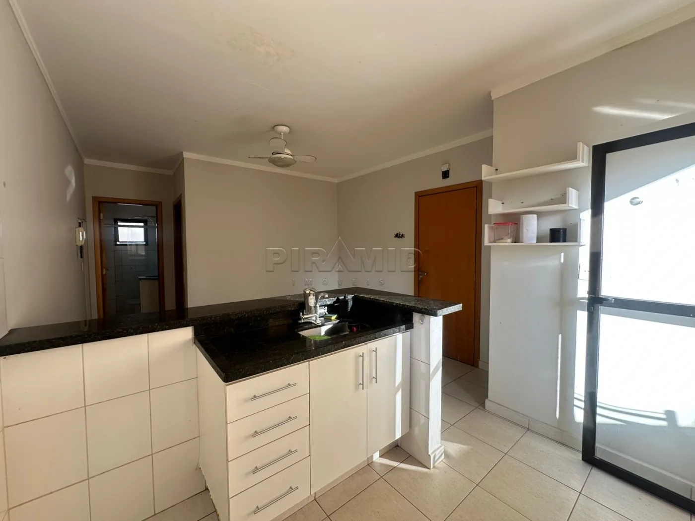 Alugar Apartamento / Padr&atilde;o em Ribeir&atilde;o Preto R$ 1.200,00 - Foto 8