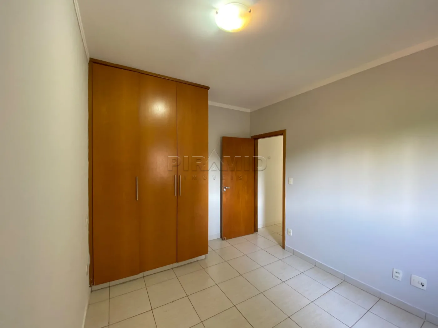 Alugar Apartamento / Padr&atilde;o em Ribeir&atilde;o Preto R$ 1.350,00 - Foto 14