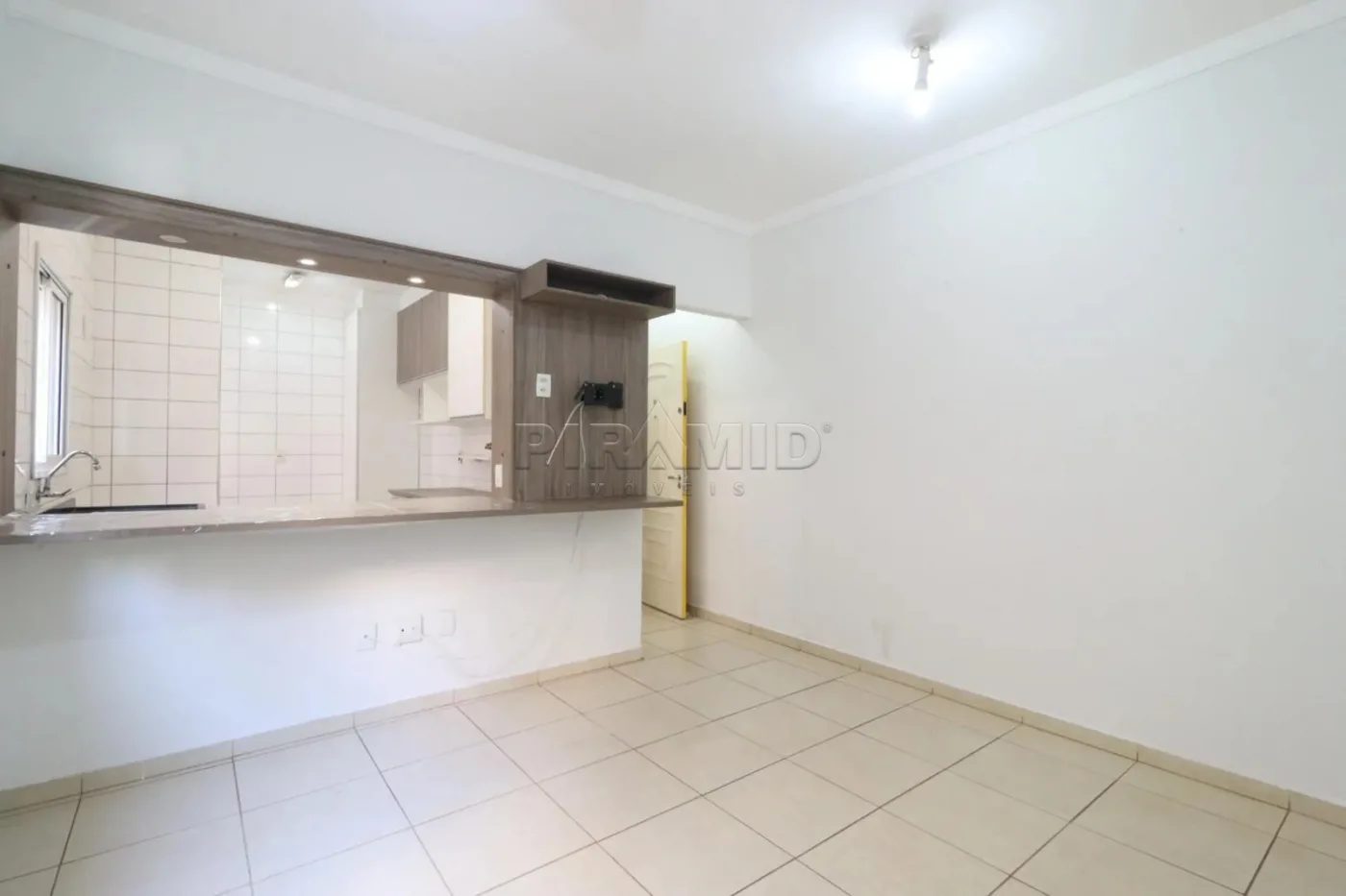 Alugar Apartamento / Padr&atilde;o em Ribeir&atilde;o Preto R$ 1.900,00 - Foto 2