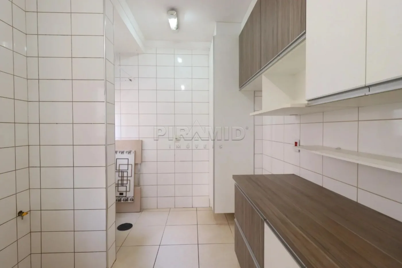 Alugar Apartamento / Padr&atilde;o em Ribeir&atilde;o Preto R$ 1.900,00 - Foto 6