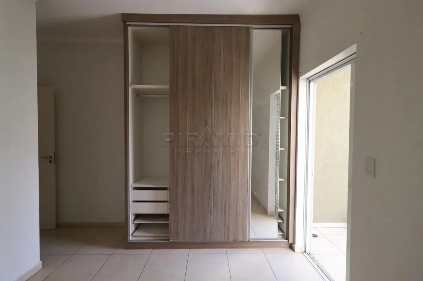 Alugar Apartamento / Padr&atilde;o em Ribeir&atilde;o Preto R$ 1.900,00 - Foto 14