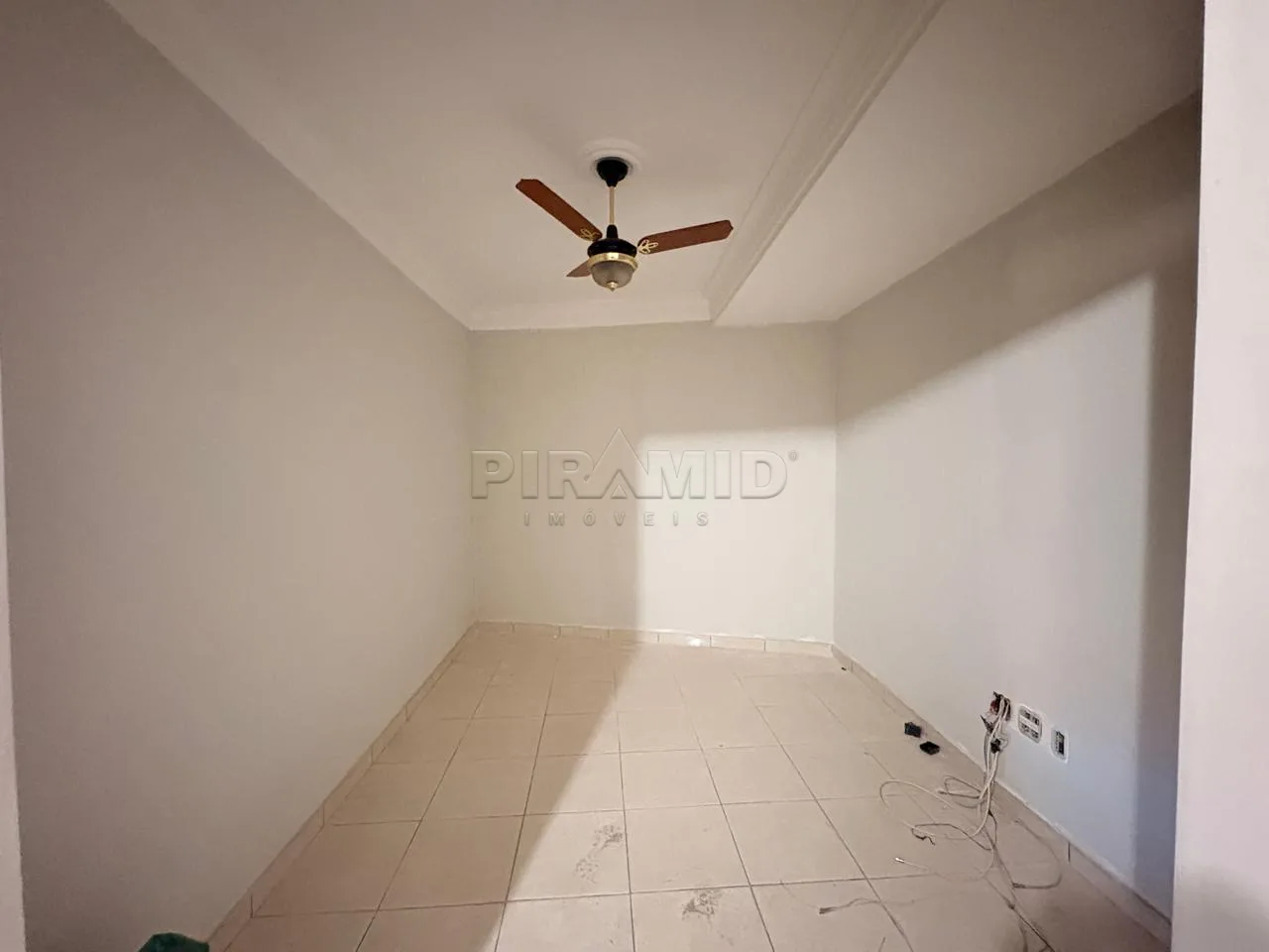 Alugar Casa / Padr&atilde;o em Ribeir&atilde;o Preto R$ 2.400,00 - Foto 7