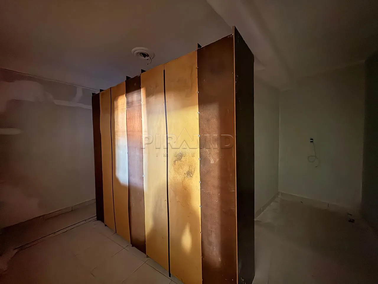 Alugar Casa / Padr&atilde;o em Ribeir&atilde;o Preto R$ 2.400,00 - Foto 18