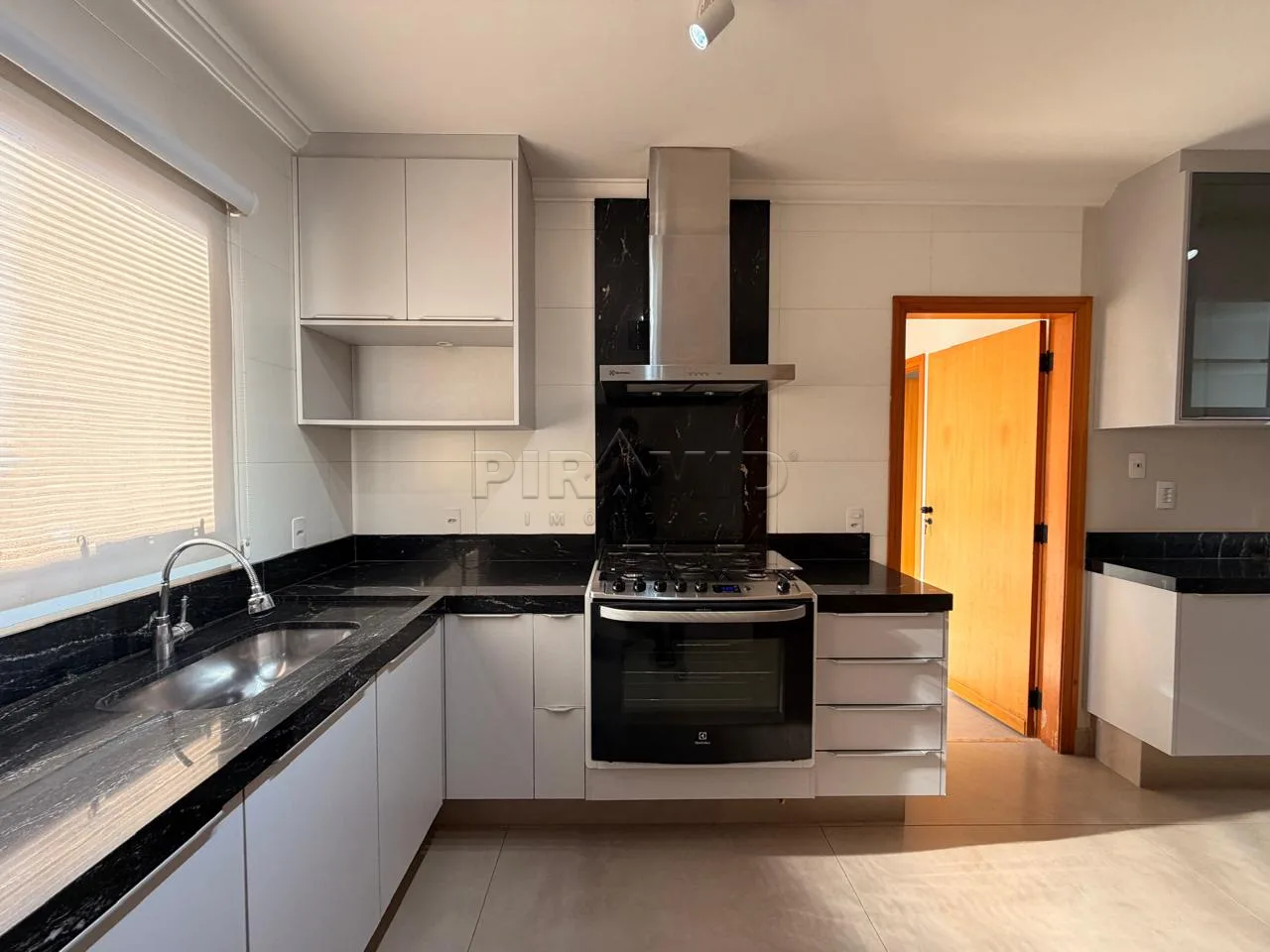 Alugar Apartamento / Padr&atilde;o em Ribeir&atilde;o Preto R$ 4.800,00 - Foto 10