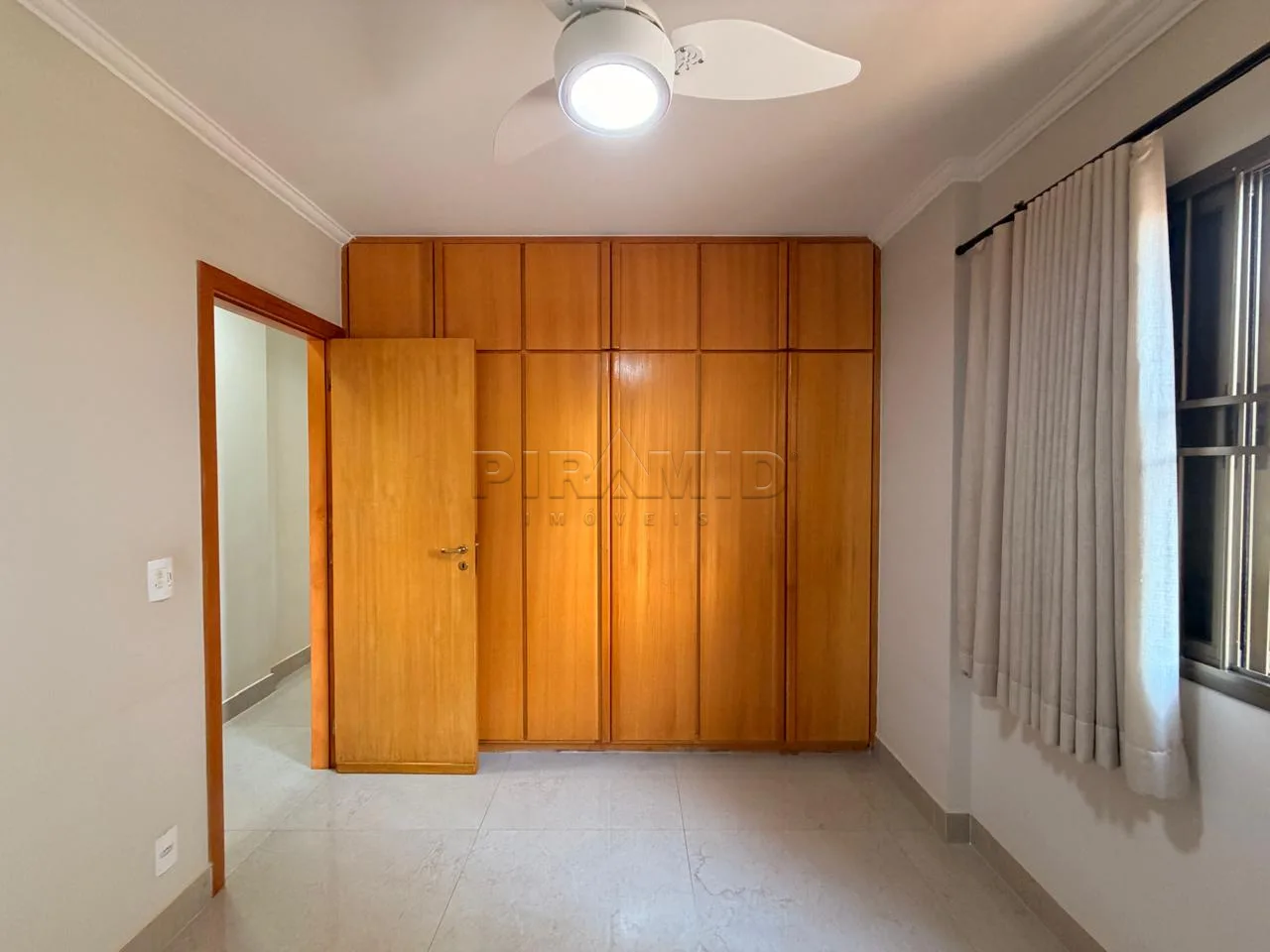 Alugar Apartamento / Padr&atilde;o em Ribeir&atilde;o Preto R$ 4.800,00 - Foto 35