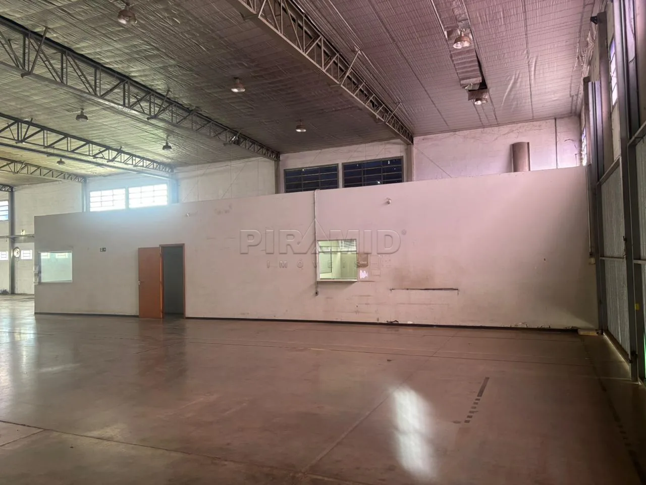 Alugar Comercial / Galp&atilde;o  Barrac&atilde;o em Ribeir&atilde;o Preto R$ 27.000,00 - Foto 11
