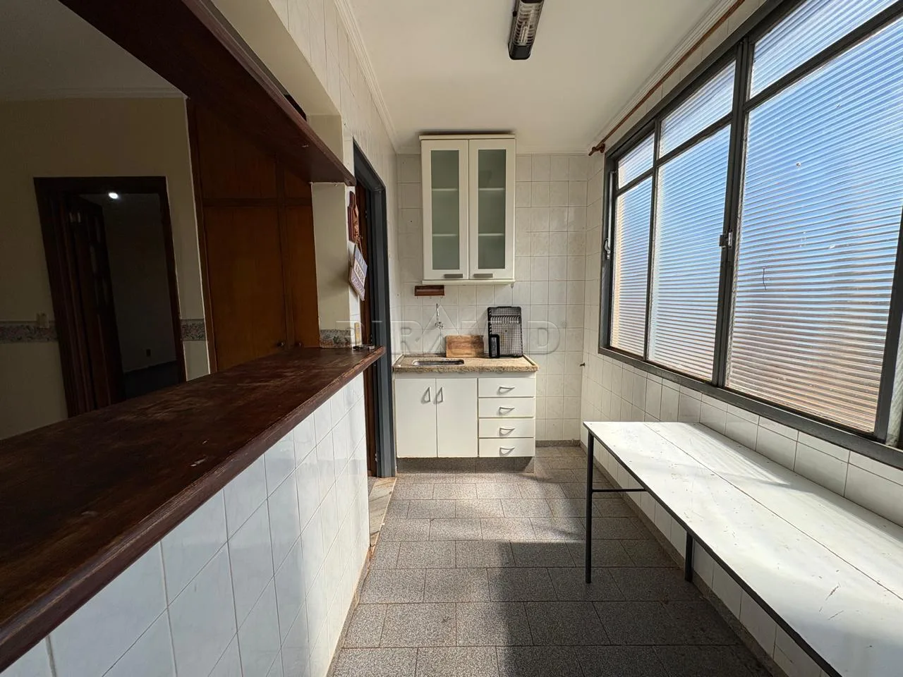 Alugar Apartamento / Padr&atilde;o em Ribeir&atilde;o Preto R$ 1.700,00 - Foto 10