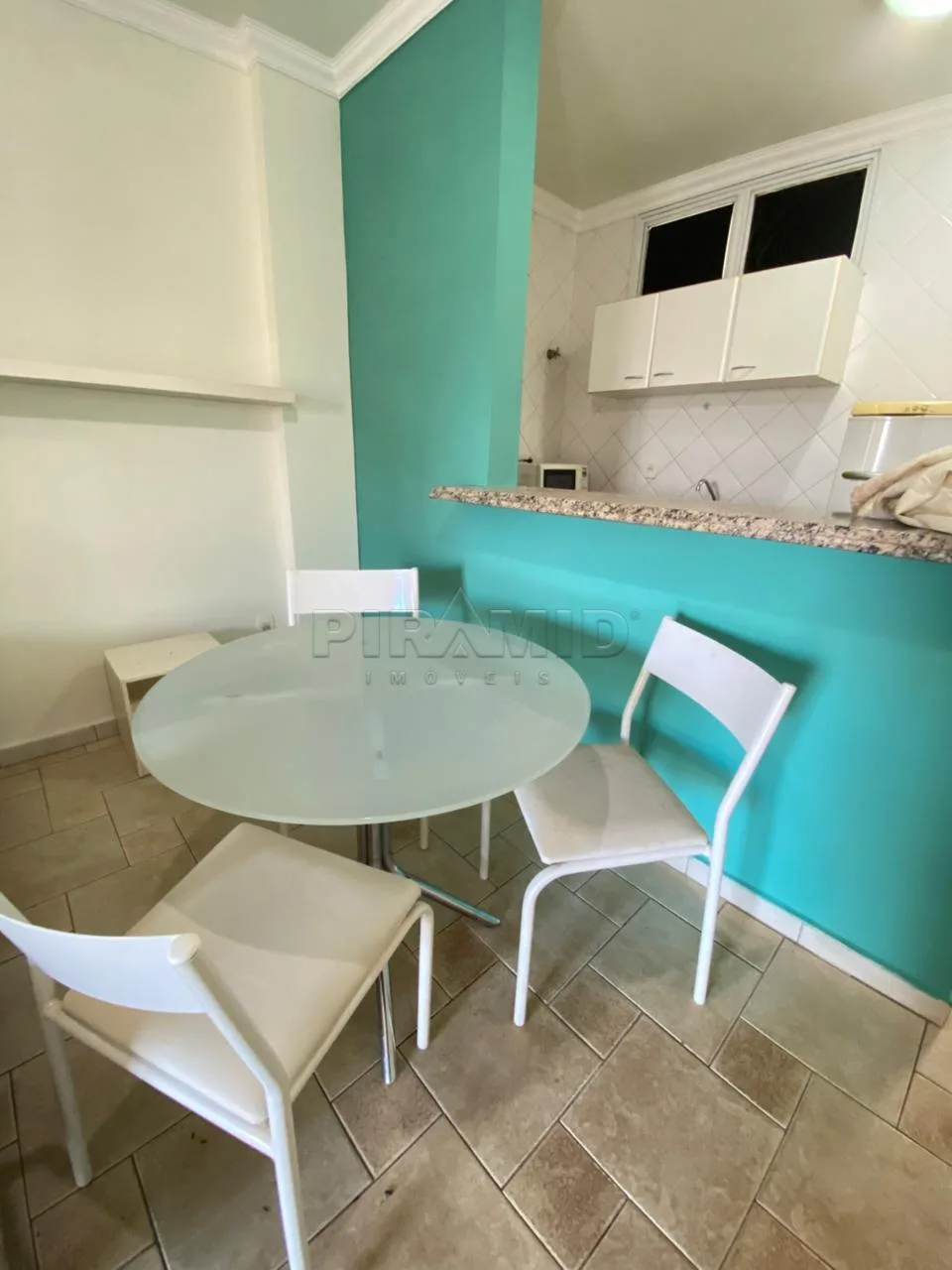 Alugar Apartamento / Padr&atilde;o em Ribeir&atilde;o Preto R$ 1.300,00 - Foto 2