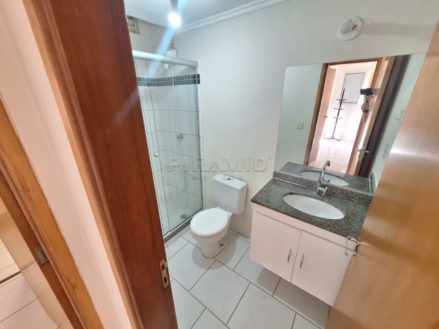Alugar Apartamento / Padr&atilde;o em Ribeir&atilde;o Preto R$ 1.700,00 - Foto 5