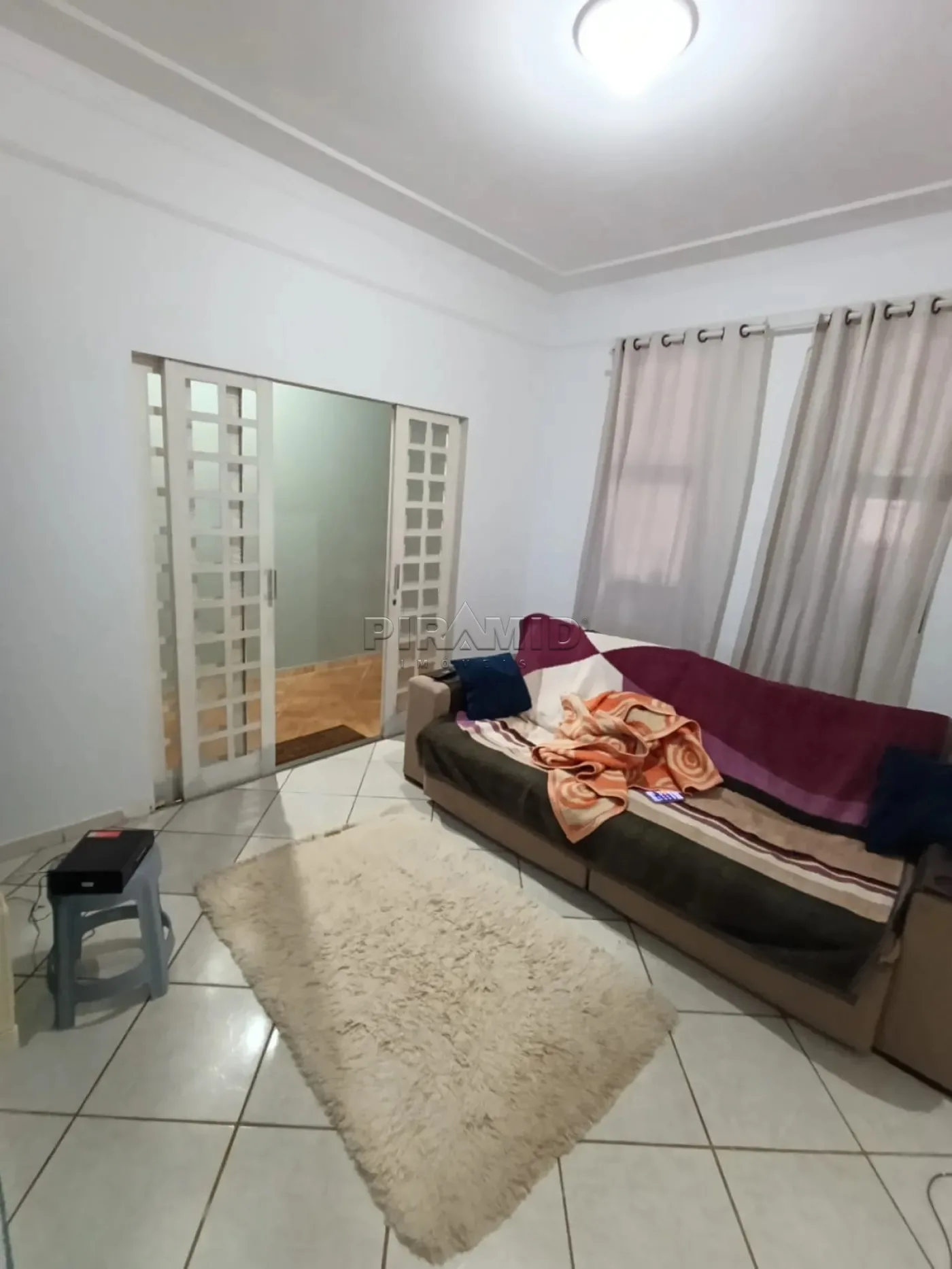 Alugar Casa / Padr&atilde;o em Ribeir&atilde;o Preto R$ 3.000,00 - Foto 3