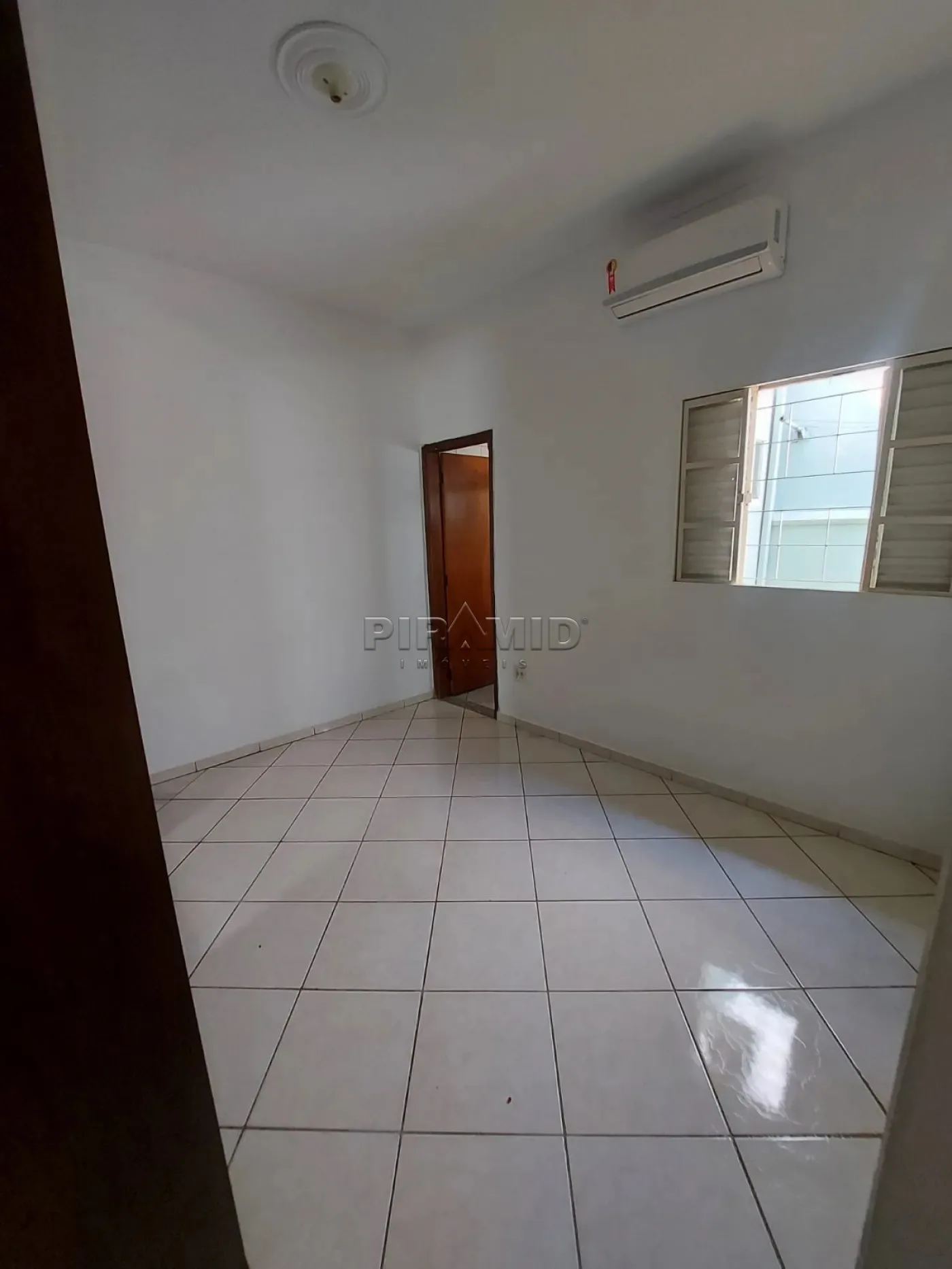 Alugar Casa / Padr&atilde;o em Ribeir&atilde;o Preto R$ 3.000,00 - Foto 7