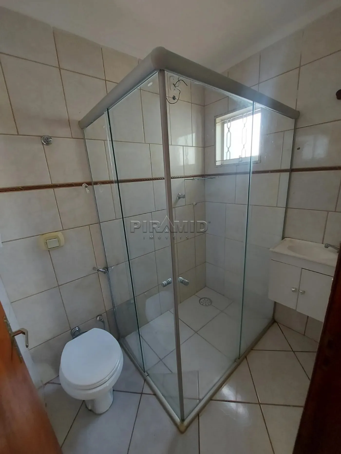 Alugar Casa / Padr&atilde;o em Ribeir&atilde;o Preto R$ 3.000,00 - Foto 10