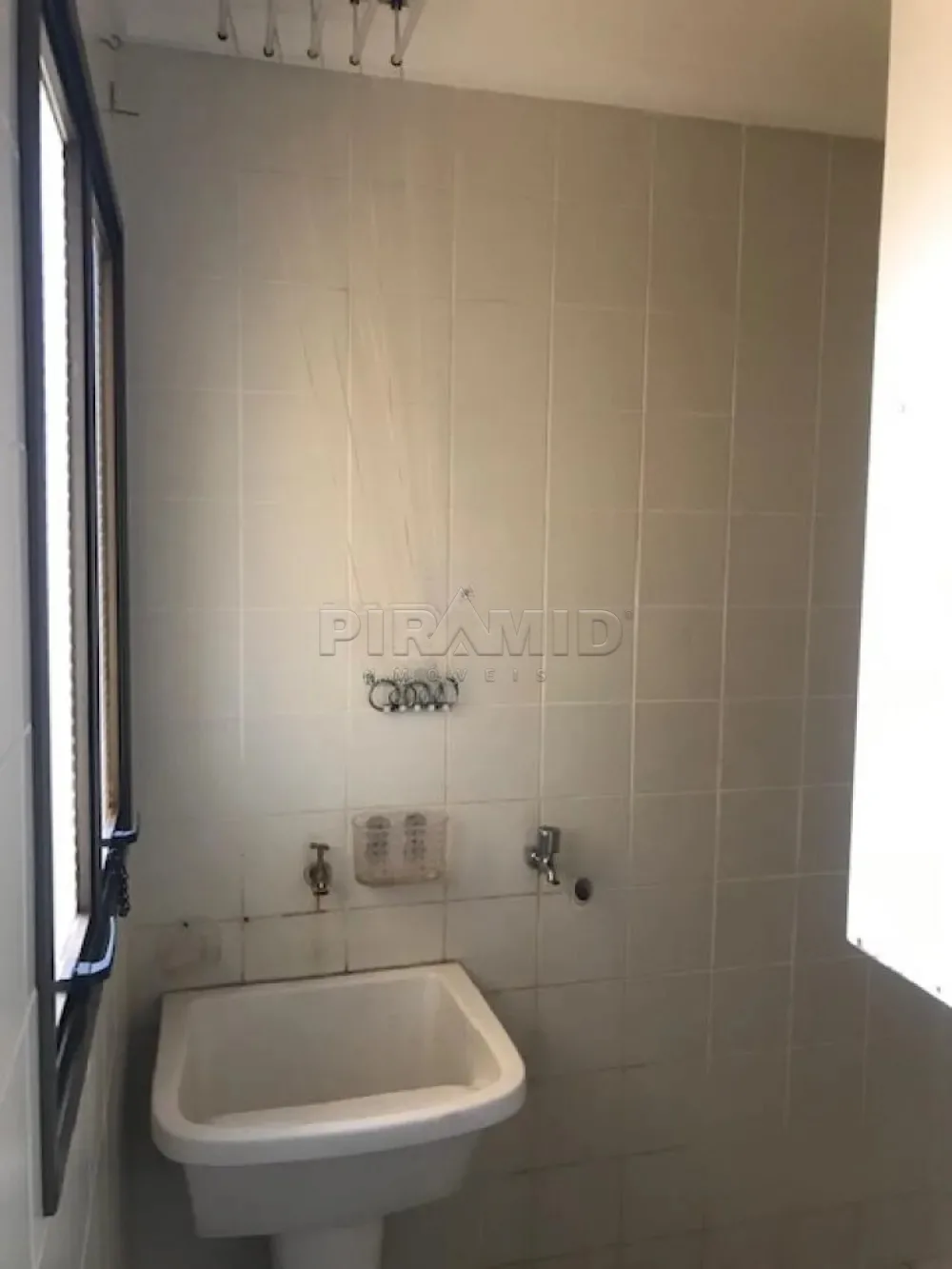 Alugar Apartamento / Padr&atilde;o em Ribeir&atilde;o Preto R$ 1.600,00 - Foto 5