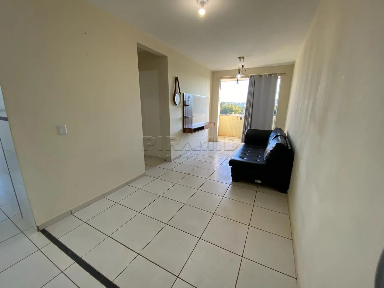 Alugar Apartamento / Padr&atilde;o em Ribeir&atilde;o Preto R$ 1.100,00 - Foto 1