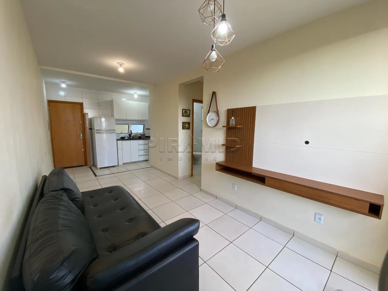 Alugar Apartamento / Padr&atilde;o em Ribeir&atilde;o Preto R$ 1.100,00 - Foto 3