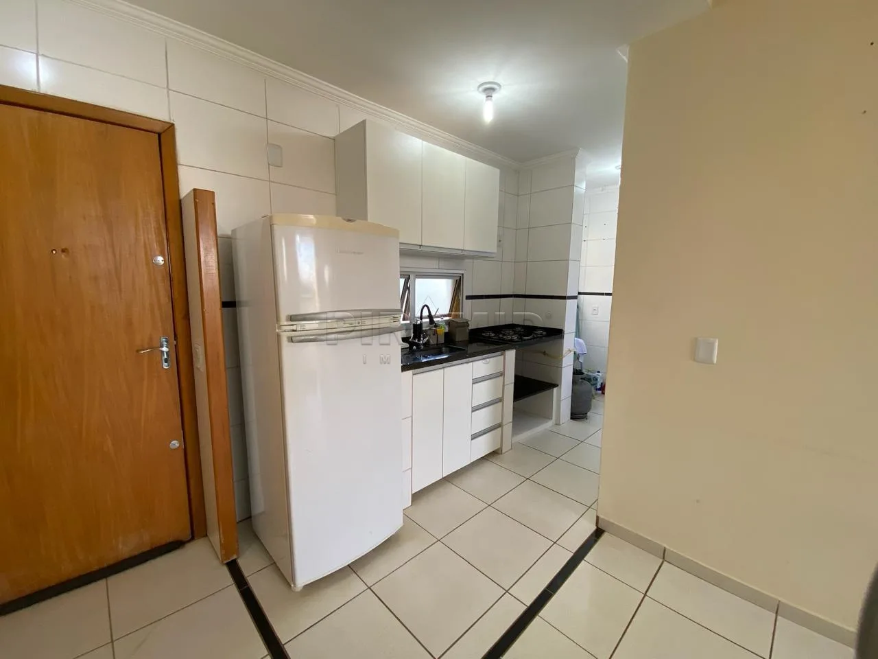 Alugar Apartamento / Padr&atilde;o em Ribeir&atilde;o Preto R$ 1.100,00 - Foto 6