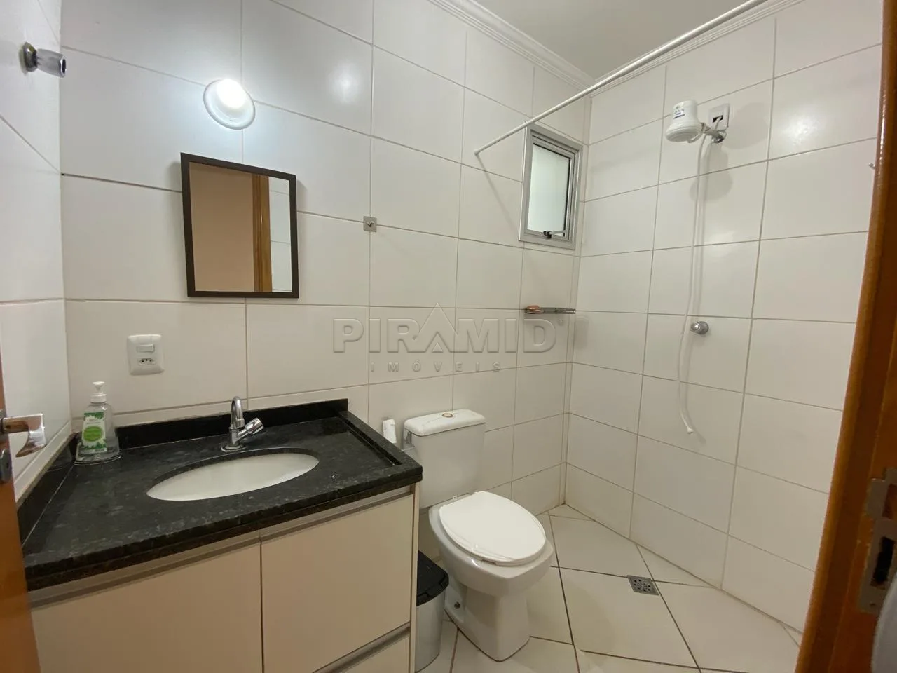 Alugar Apartamento / Padr&atilde;o em Ribeir&atilde;o Preto R$ 1.100,00 - Foto 8