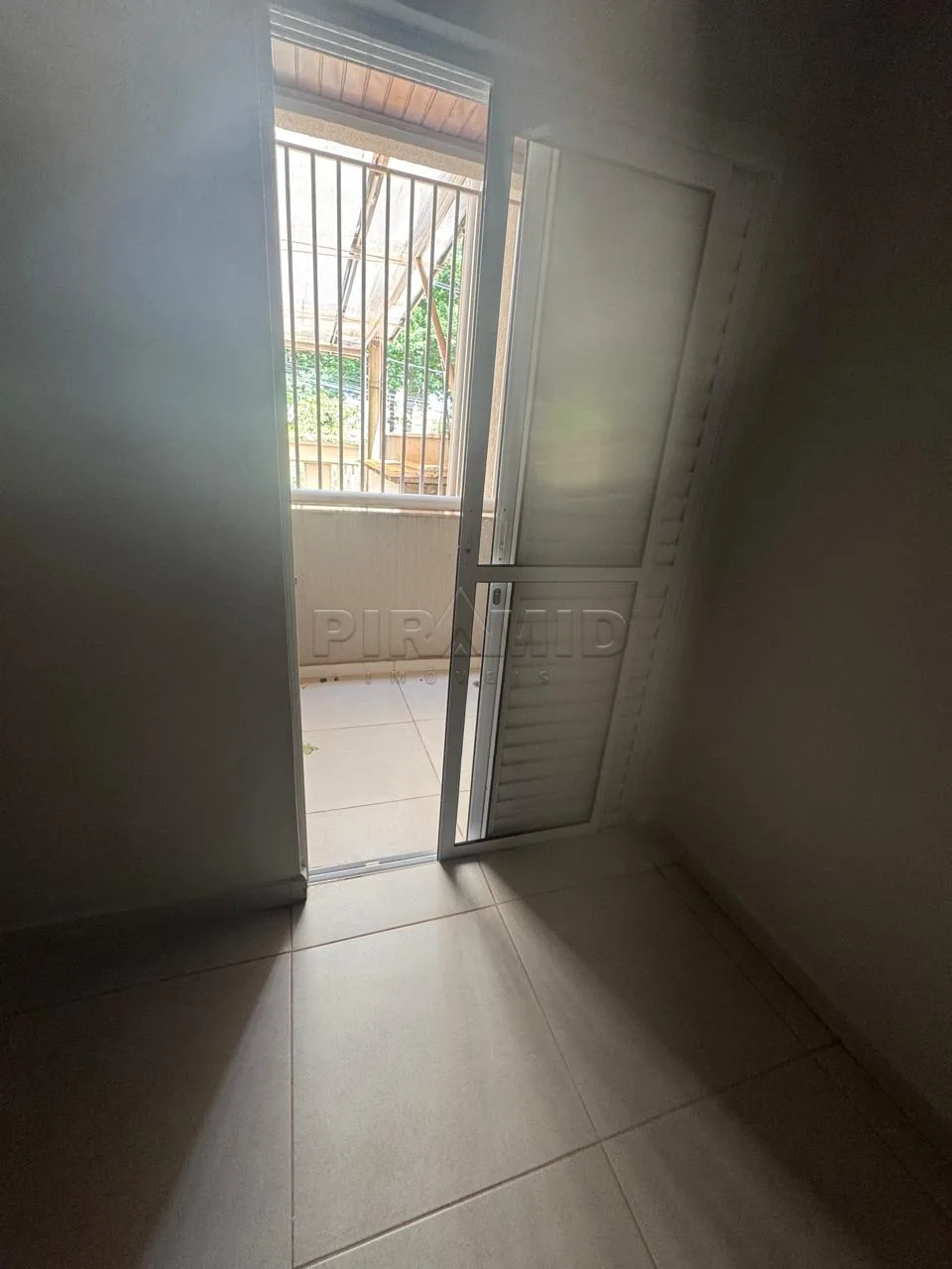 Alugar Apartamento / Padr&atilde;o em Ribeir&atilde;o Preto R$ 2.300,00 - Foto 16