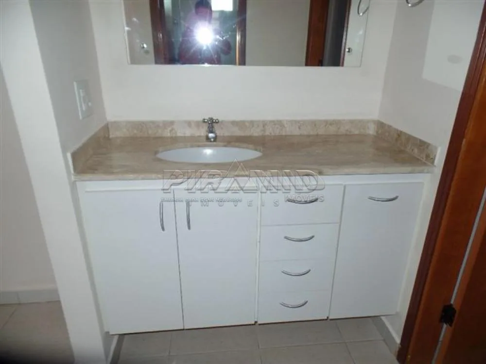 Alugar Apartamento / Padr&atilde;o em Ribeir&atilde;o Preto R$ 1.900,00 - Foto 4