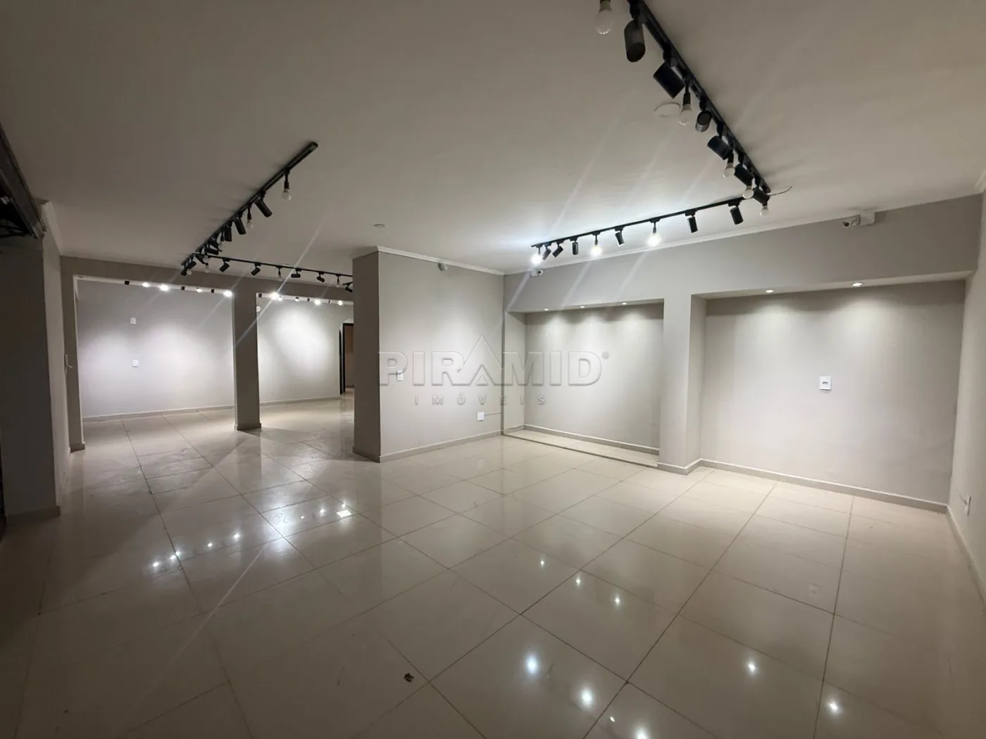 Alugar Comercial / Casa em Ribeir&atilde;o Preto R$ 16.500,00 - Foto 1