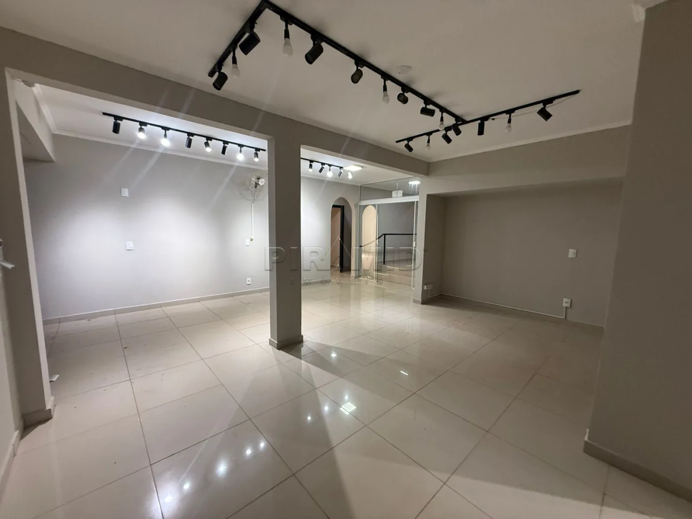 Alugar Comercial / Casa em Ribeir&atilde;o Preto R$ 16.500,00 - Foto 4