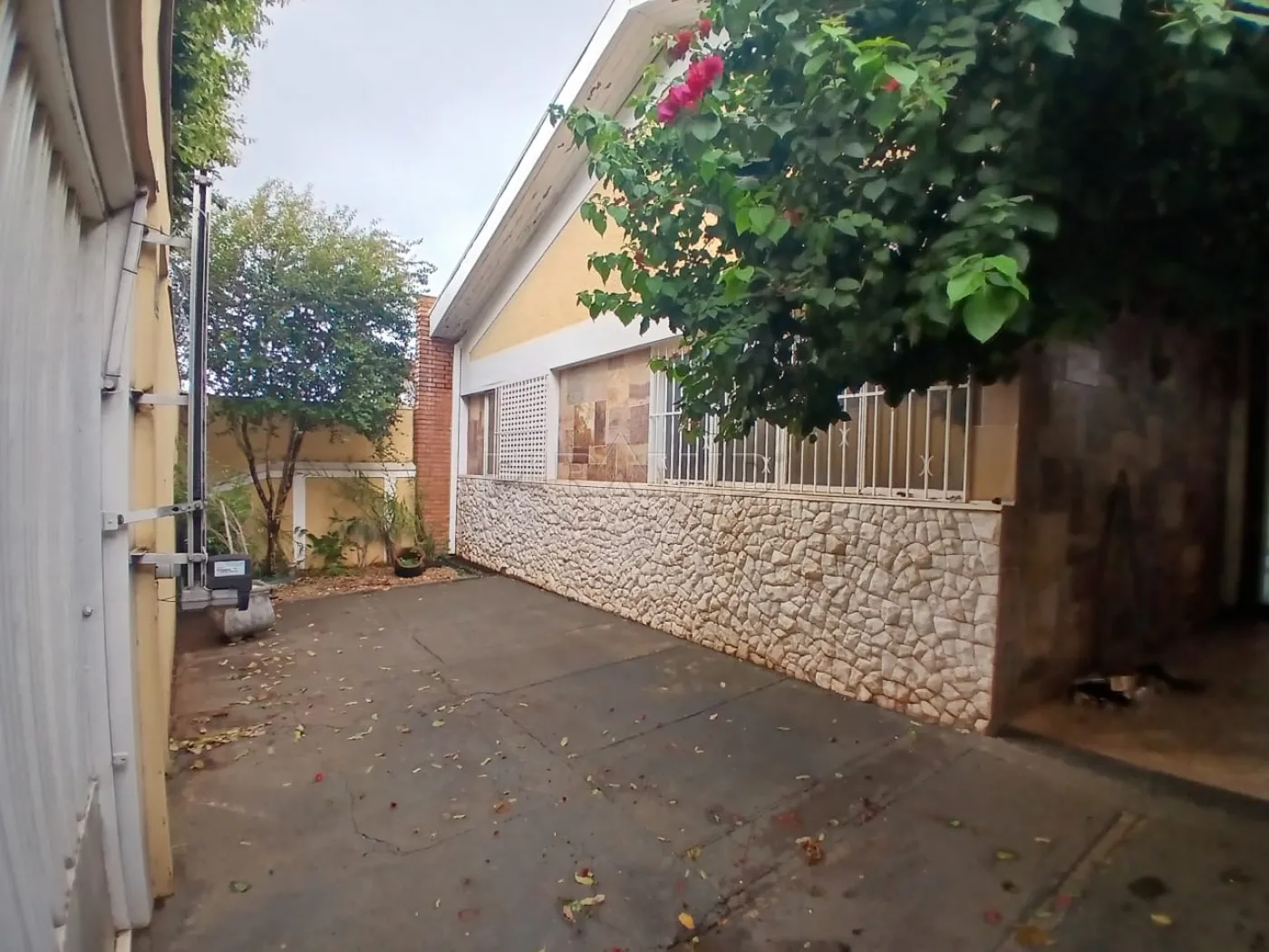 Alugar Casa / Padr&atilde;o em Ribeir&atilde;o Preto R$ 2.600,00 - Foto 2