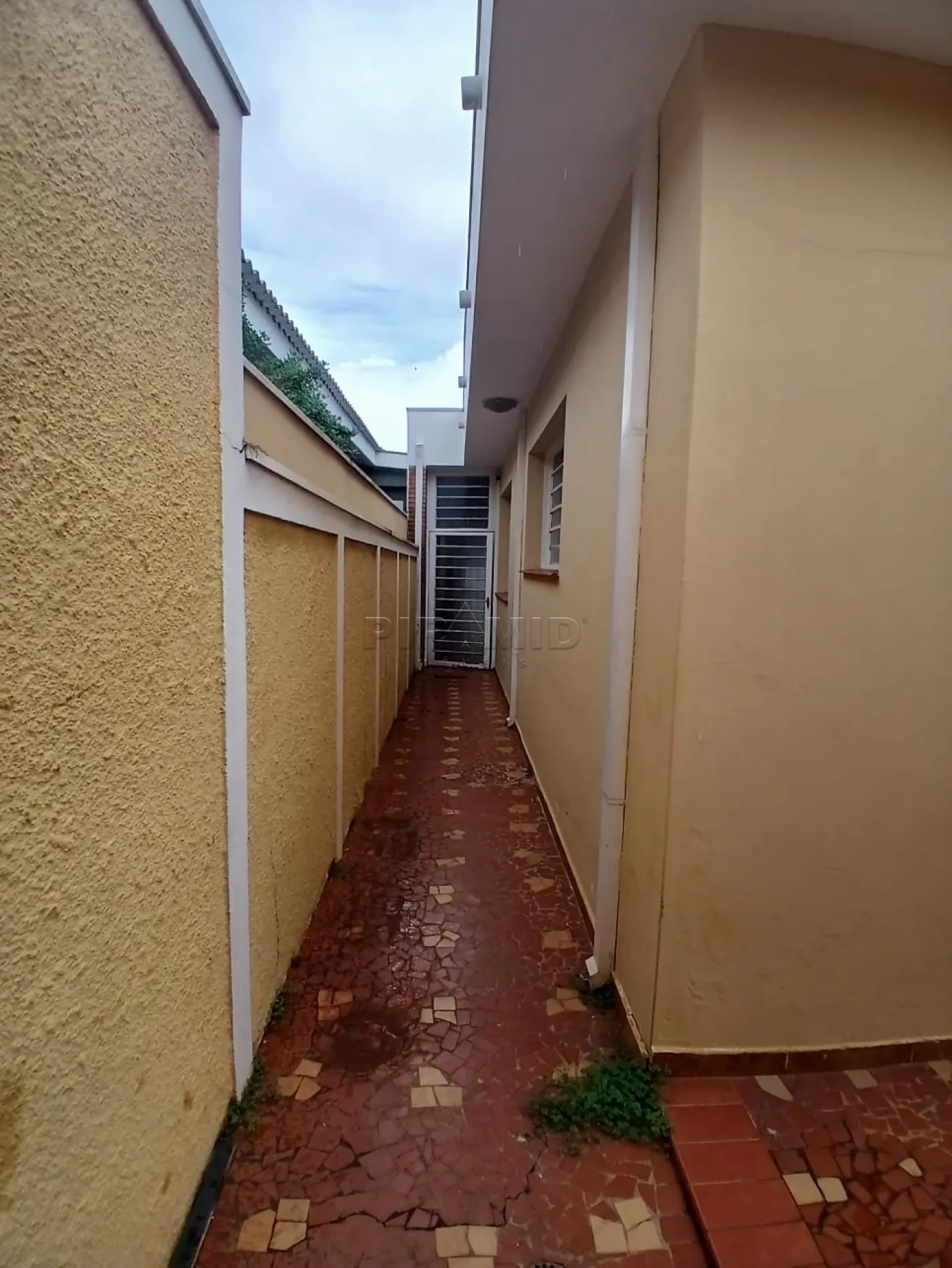 Alugar Casa / Padr&atilde;o em Ribeir&atilde;o Preto R$ 2.600,00 - Foto 22