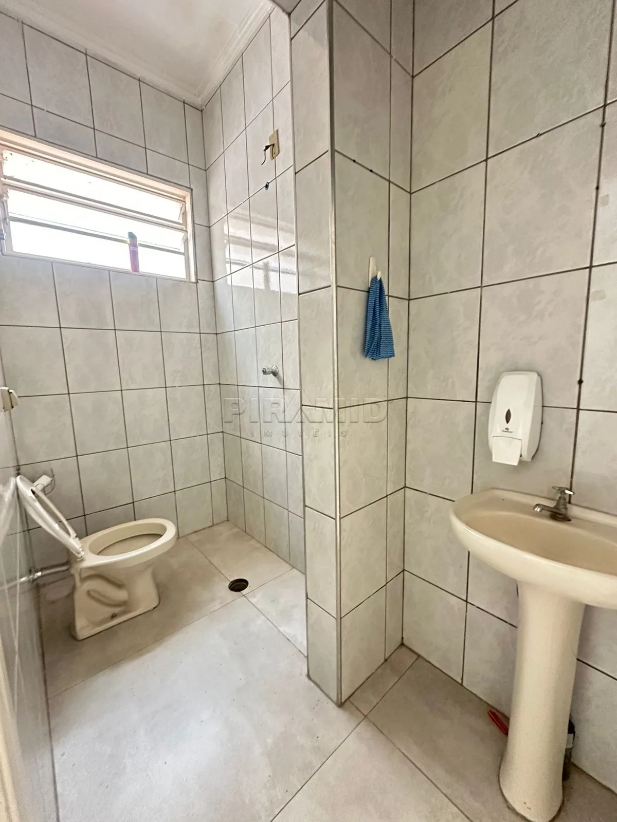 Alugar Comercial / Sala em Ribeir&atilde;o Preto R$ 1.500,00 - Foto 4
