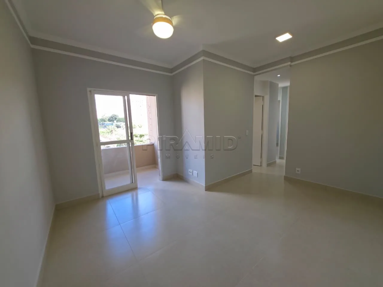 Alugar Apartamento / Padr&atilde;o em Ribeir&atilde;o Preto R$ 1.650,00 - Foto 1