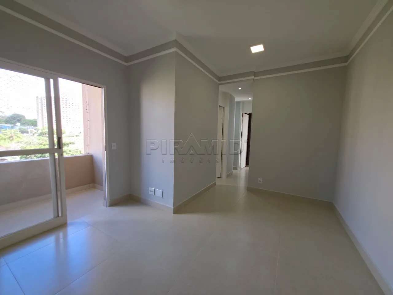 Alugar Apartamento / Padr&atilde;o em Ribeir&atilde;o Preto R$ 1.650,00 - Foto 2