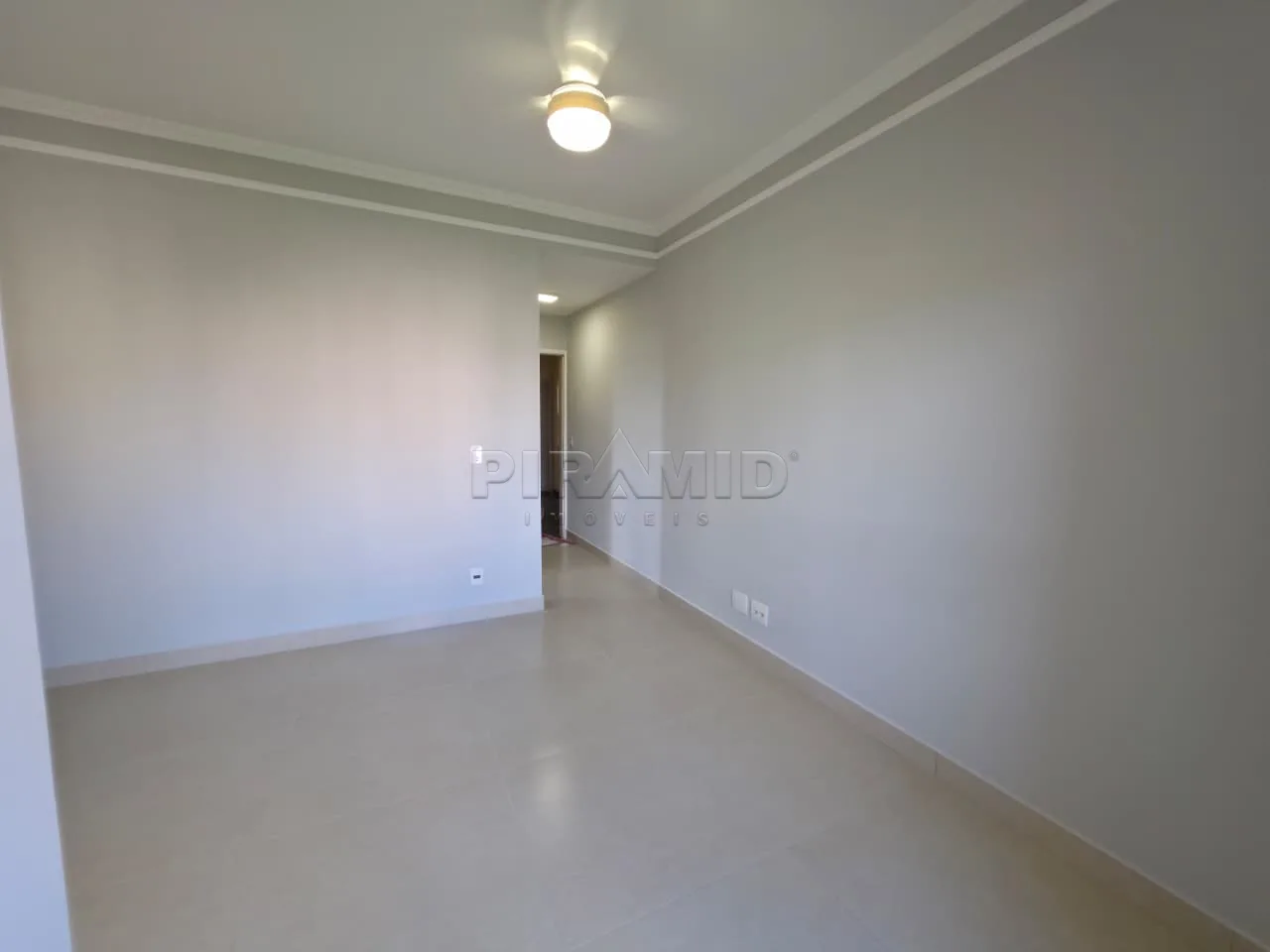 Alugar Apartamento / Padr&atilde;o em Ribeir&atilde;o Preto R$ 1.650,00 - Foto 4