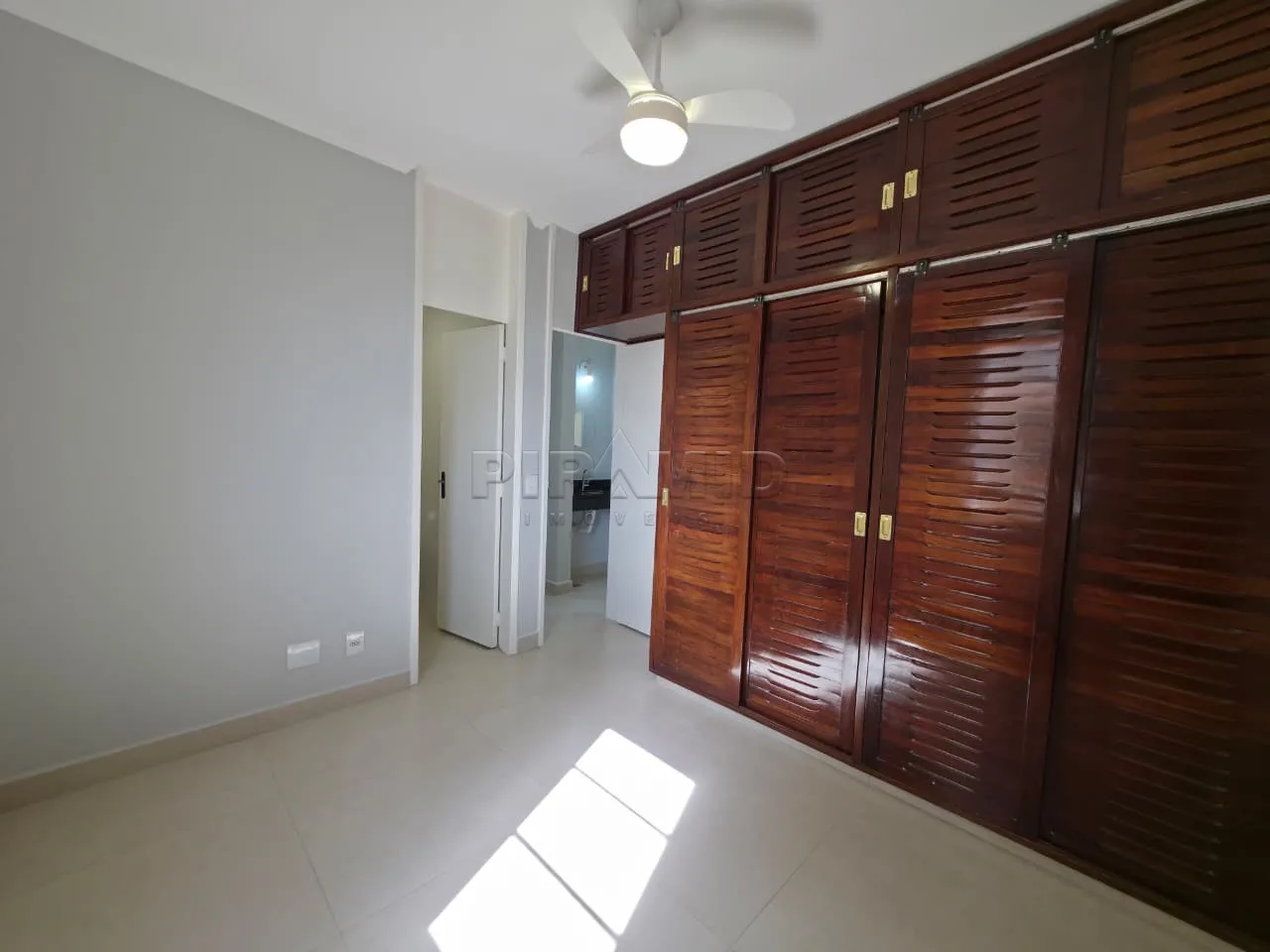 Alugar Apartamento / Padr&atilde;o em Ribeir&atilde;o Preto R$ 1.650,00 - Foto 18