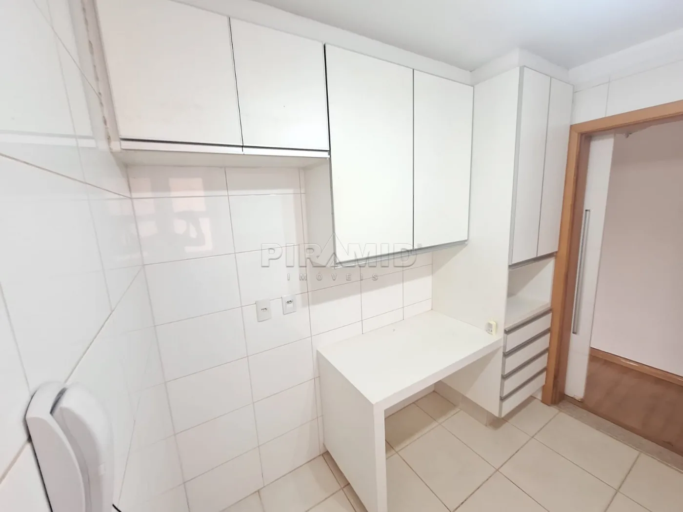 Alugar Apartamento / Padr&atilde;o em Ribeir&atilde;o Preto R$ 2.500,00 - Foto 20