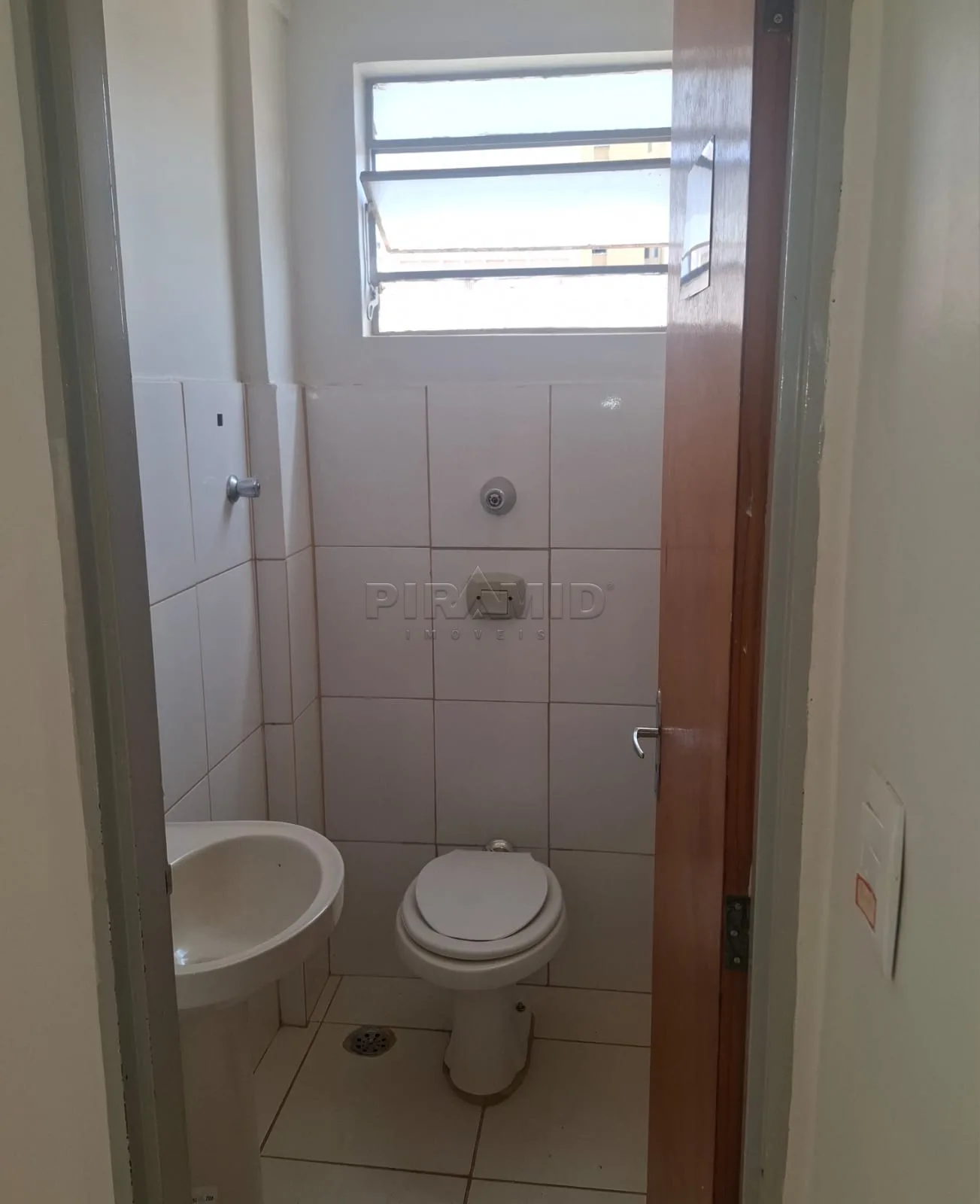 Alugar Comercial / Sala em Ribeir&atilde;o Preto R$ 1.400,00 - Foto 7