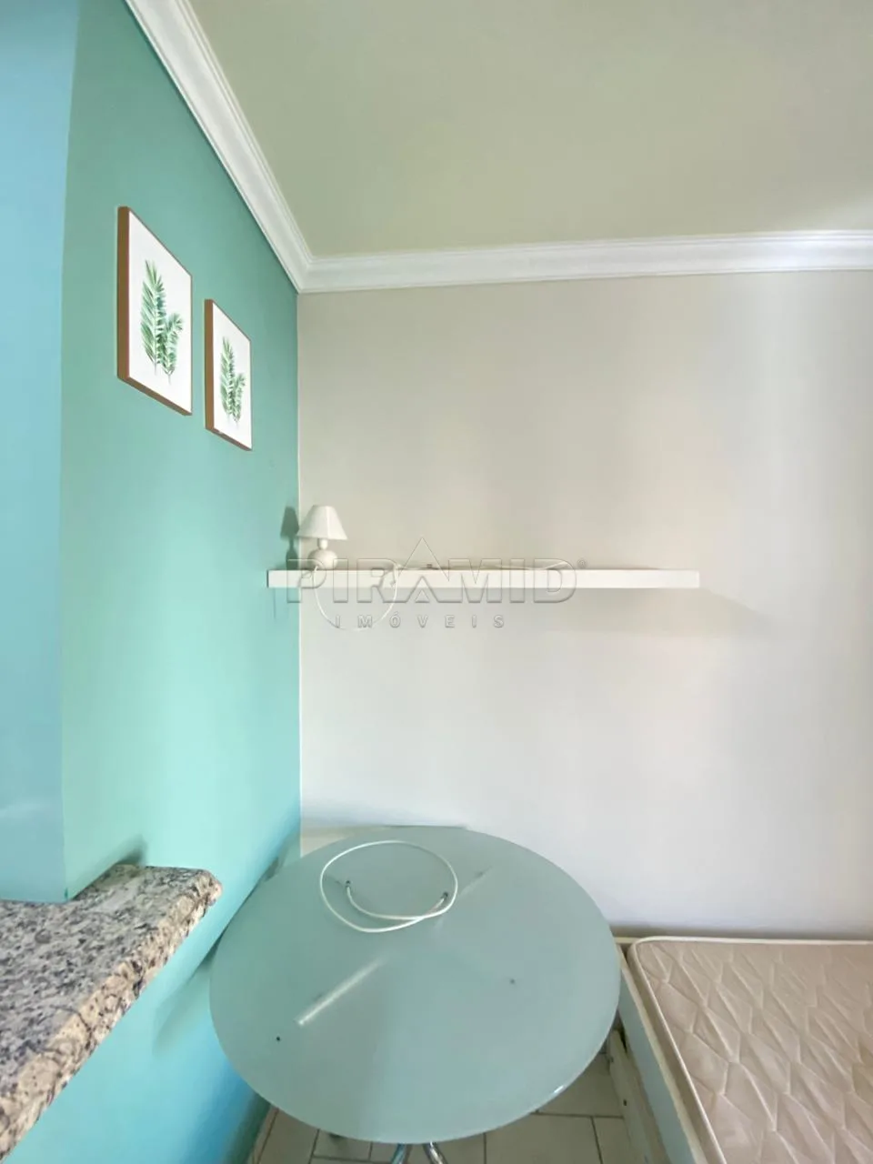 Alugar Apartamento / Padr&atilde;o em Ribeir&atilde;o Preto R$ 1.300,00 - Foto 4