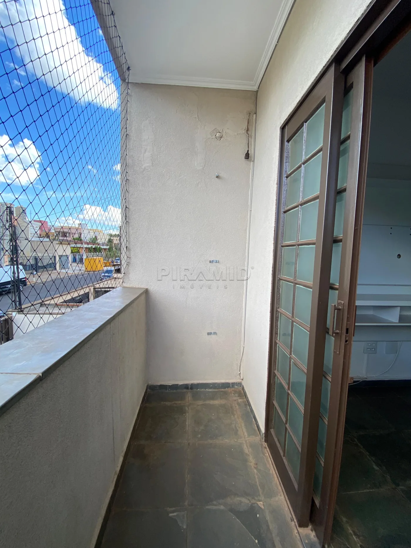 Alugar Apartamento / Padr&atilde;o em Ribeir&atilde;o Preto R$ 1.600,00 - Foto 4