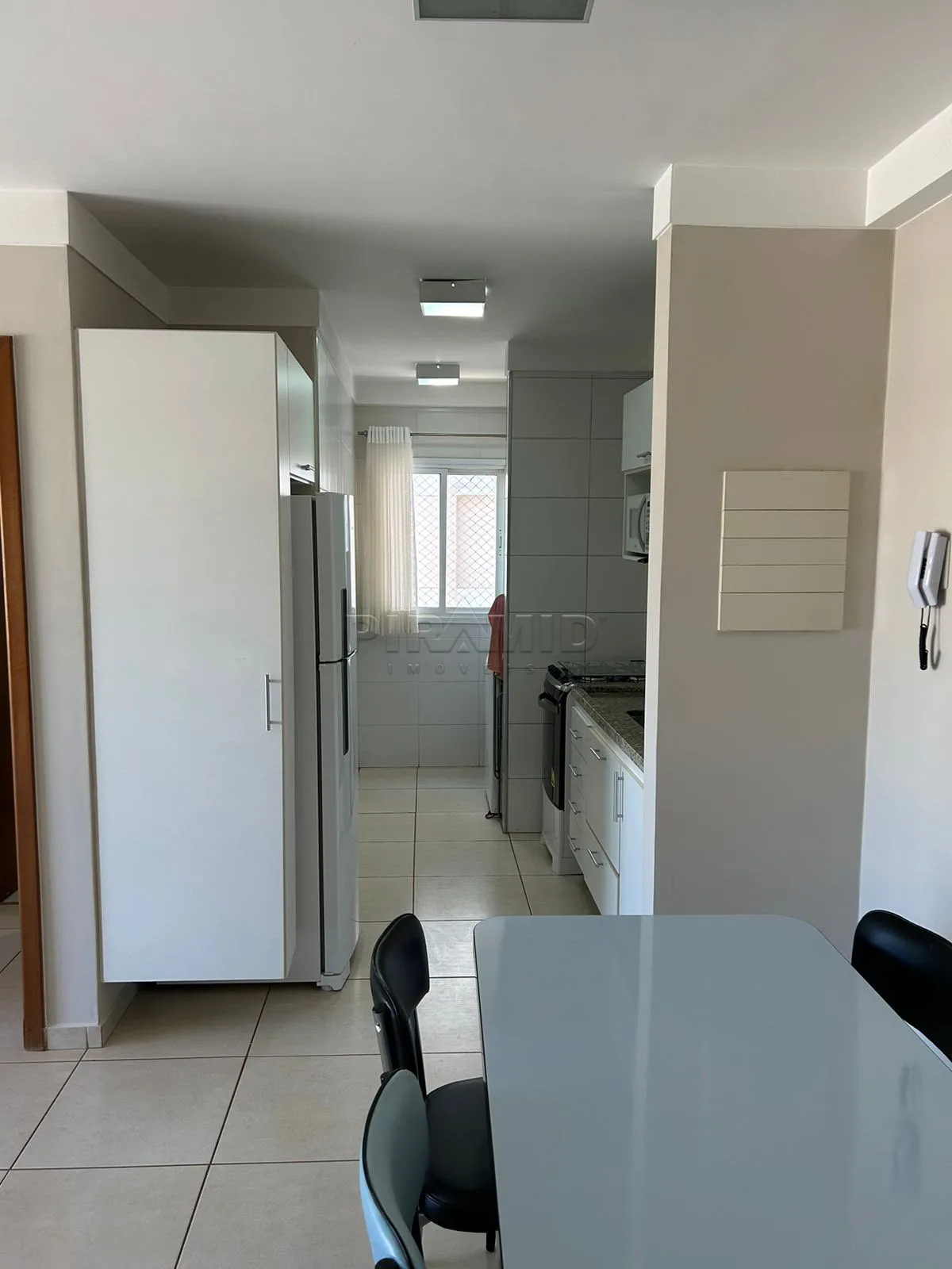 Alugar Apartamento / Padr&atilde;o em Ribeir&atilde;o Preto R$ 1.800,00 - Foto 5