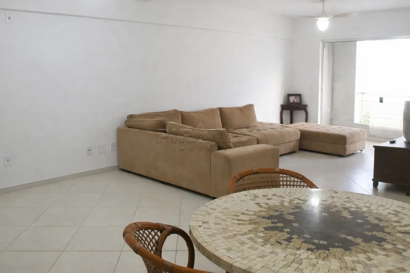 Alugar Apartamento / Padr&atilde;o em Ribeir&atilde;o Preto R$ 1.590,00 - Foto 3