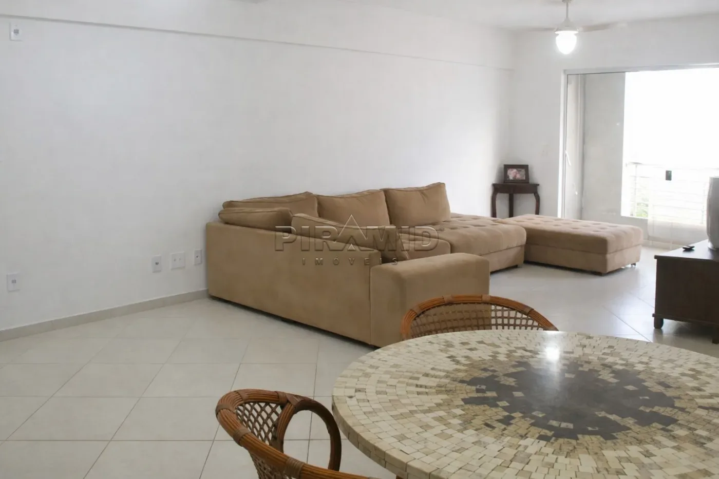 Alugar Apartamento / Padr&atilde;o em Ribeir&atilde;o Preto R$ 2.150,00 - Foto 3