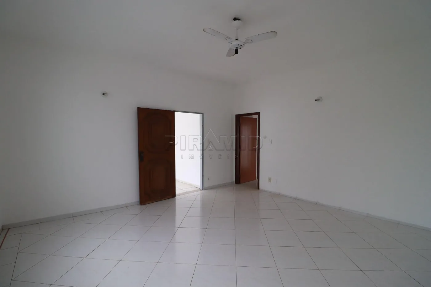 Alugar Casa / Padr&atilde;o em Ribeir&atilde;o Preto R$ 5.000,00 - Foto 1