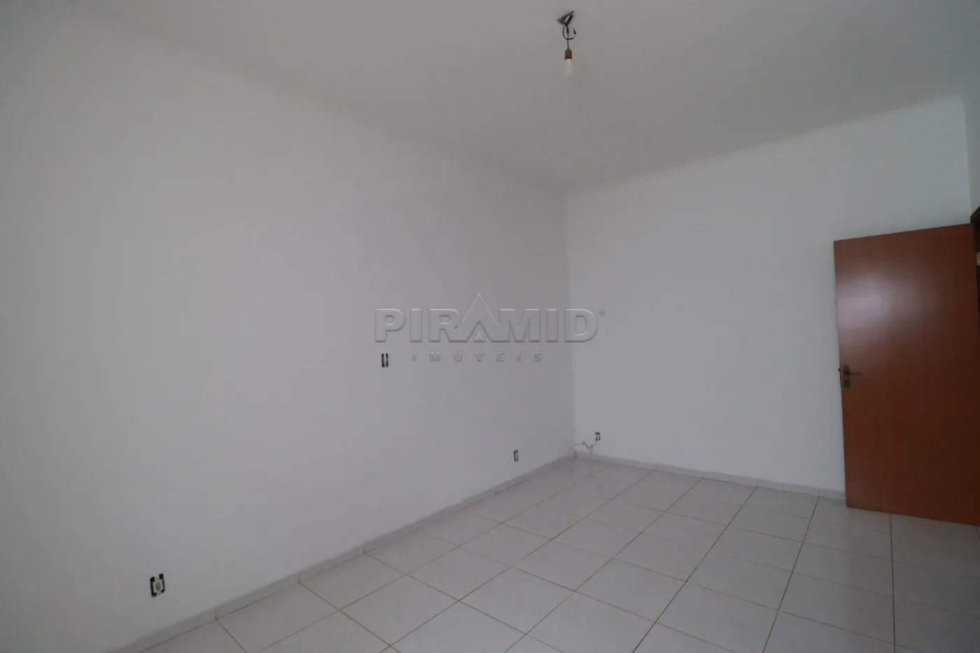 Alugar Casa / Padr&atilde;o em Ribeir&atilde;o Preto R$ 5.000,00 - Foto 11